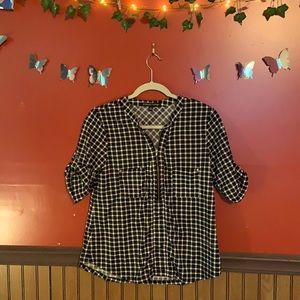 Cute black and white plaid zip up blouse.